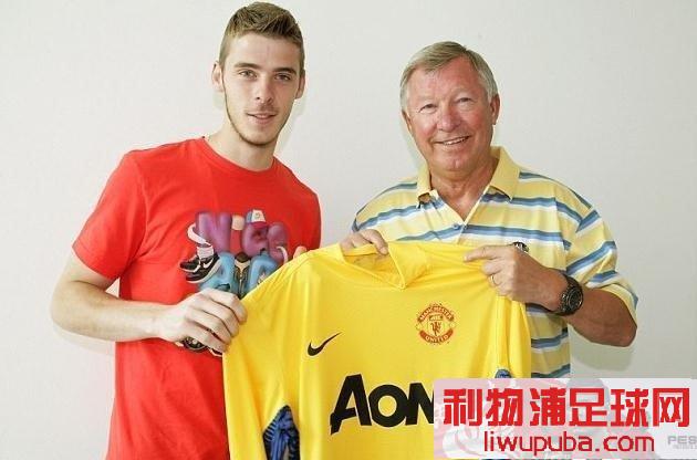 De-Gea-with-Sir-Alex-Ferguson3.jpg